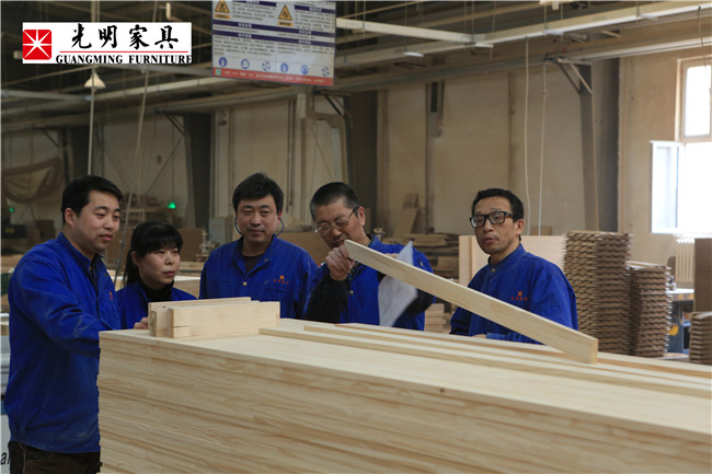 用芯制造 品質親鑒 光明家具315 期待您的到來! 用芯制造 品質親鑒 光明家具315 期待您的到來!